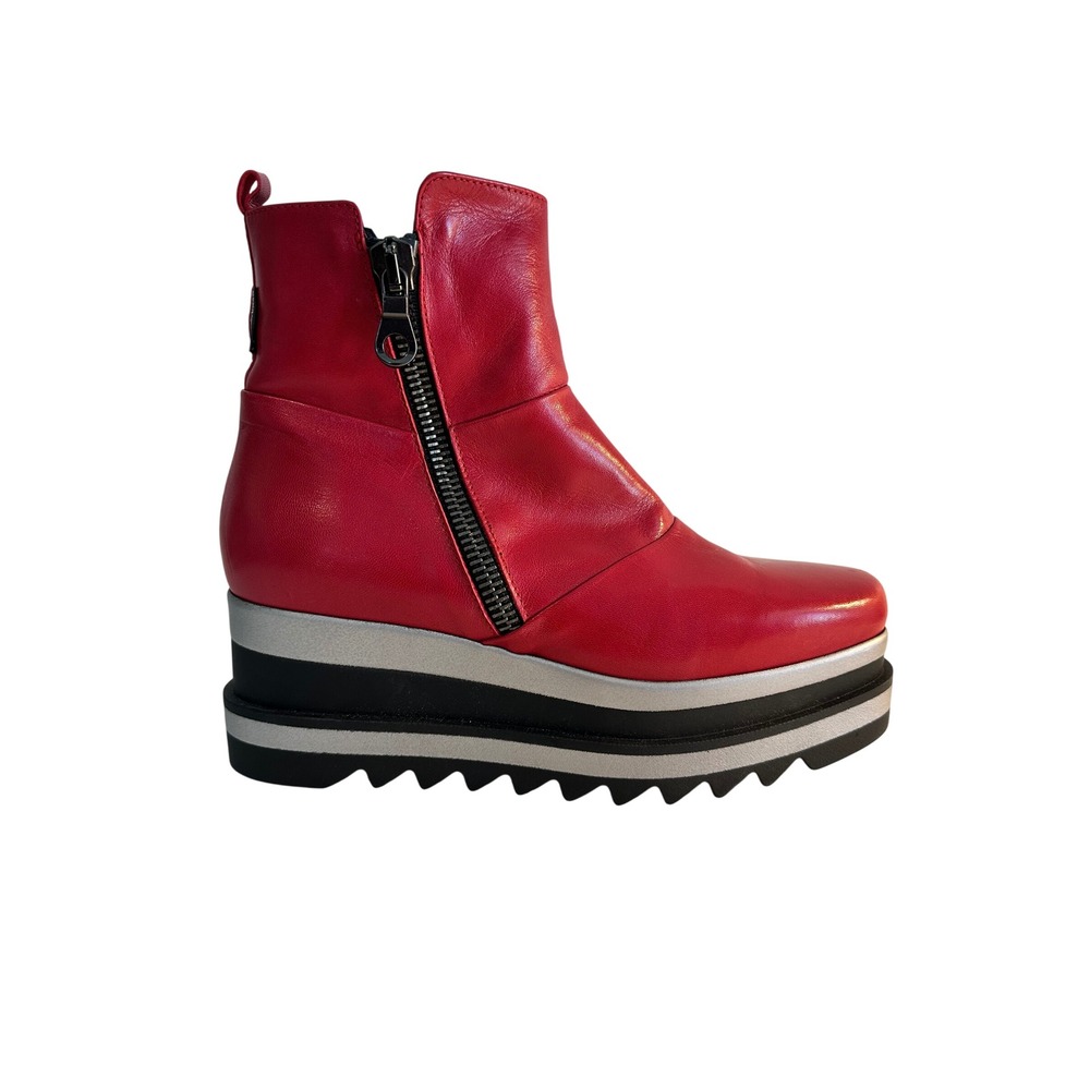 Marco Moreo Platform Ankle Boots Size 39 US 8.5-9 Red Leather Wedge Zip Italy